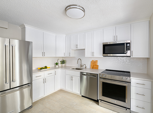 1501 Beacon Street model kitchen